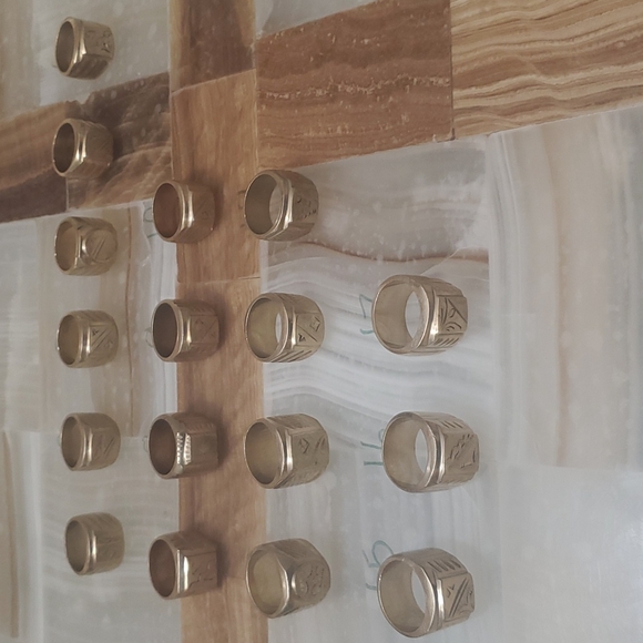 Stamped 18K Gold Heavy Ring(s) | Size 20mm or 10.5 - Picture 4 of 11